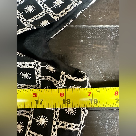 Eccoci  patterned designer black and white dress w/ pockets. - Picture 7 of 7